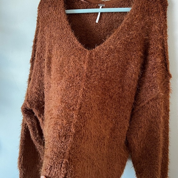 Free People Icing fuzzy oversized sweater pullover L - Picture 7 of 9